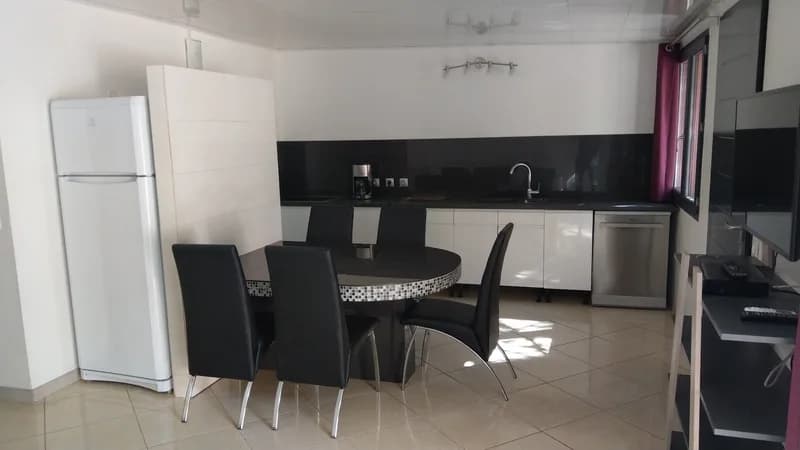 Allocigale_Acacia_cuisine.jpg